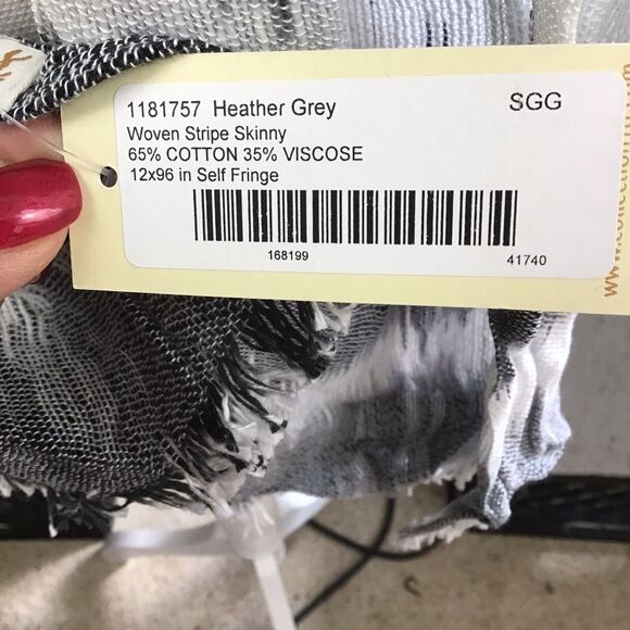 Collection 18 Women’s Heather Grey White Woven Stripe Rectangle Scarf 12x96 - Picture 2 of 16